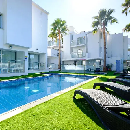 Cute And Ideally Planned Holiday Home In The Ayia Napa Sun All Yours アパート