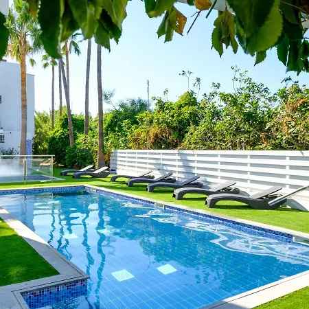 Cute And Ideally Planned Holiday Home In The Ayia Napa Sun All Yours